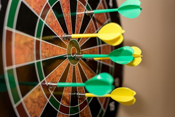 Top secrets pour viser parfaitement aux fléchettes traditionnelles